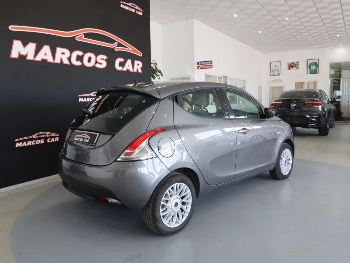 lancia-ypsilon-2013-gasolina-1242cc
