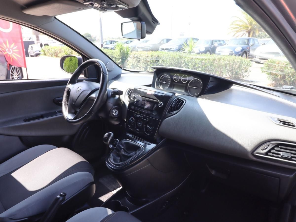 lancia-ypsilon-2013-gasolina-1242cc