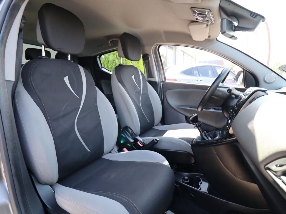 lancia-ypsilon-2013-gasolina-1242cc