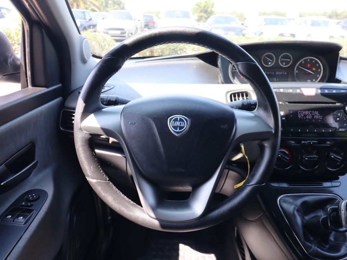 lancia-ypsilon-2013-gasolina-1242cc