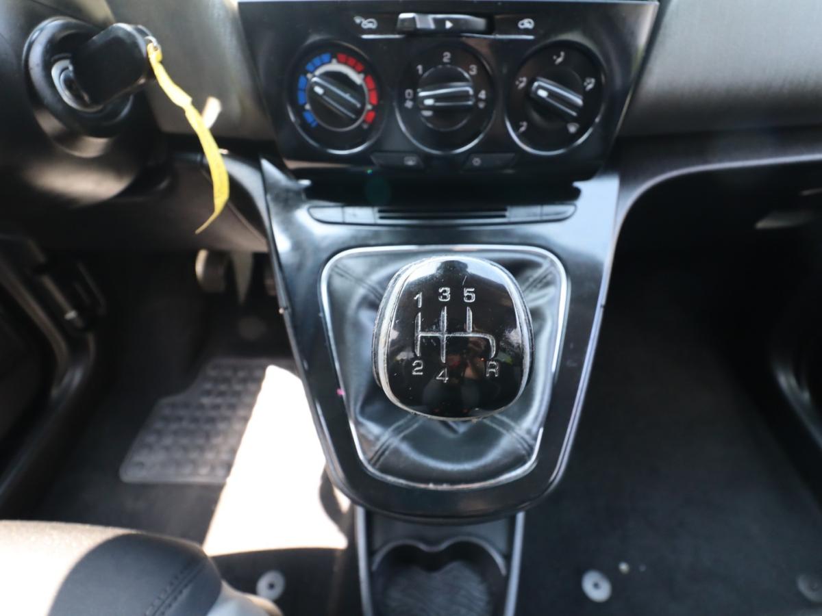 lancia-ypsilon-2013-gasolina-1242cc