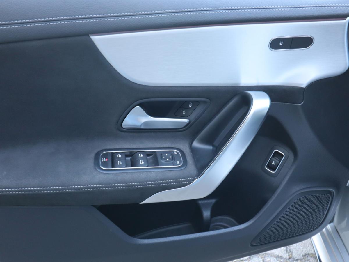 mercedes-benz-classe-a-2021-hibrido-1332cc