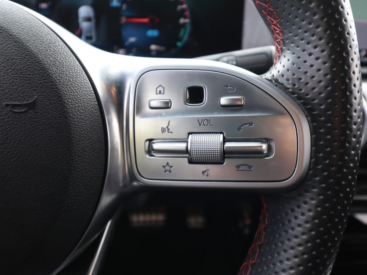 mercedes-benz-classe-a-2020-hibrido-1332cc