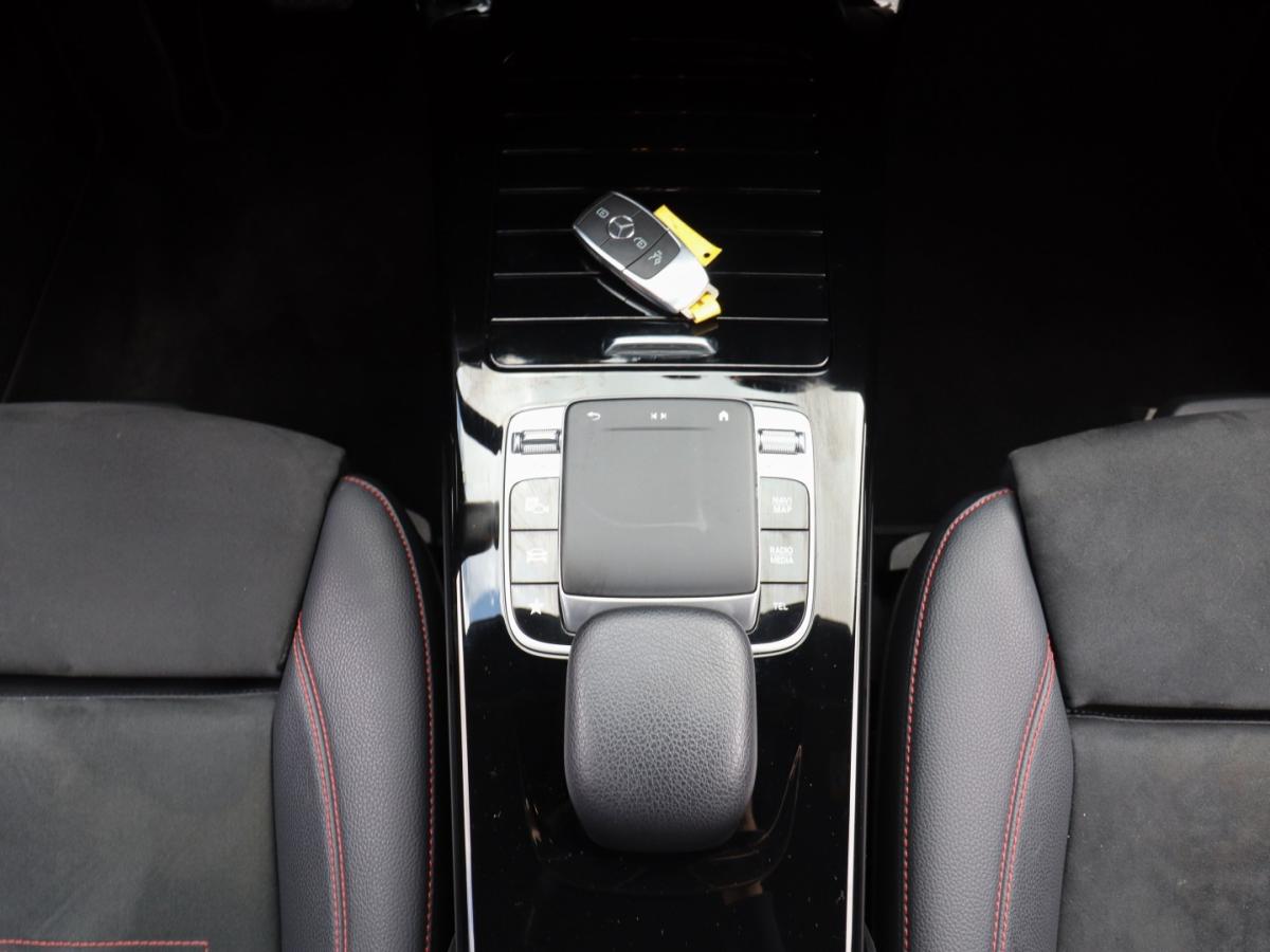 mercedes-benz-classe-a-2020-hibrido-1332cc