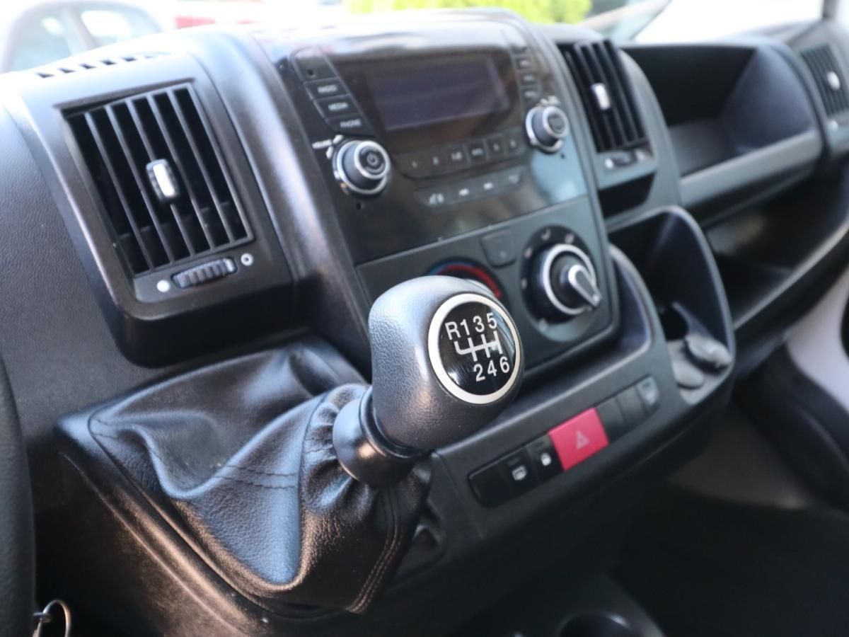 peugeot-boxer-2022-diesel-2179cc