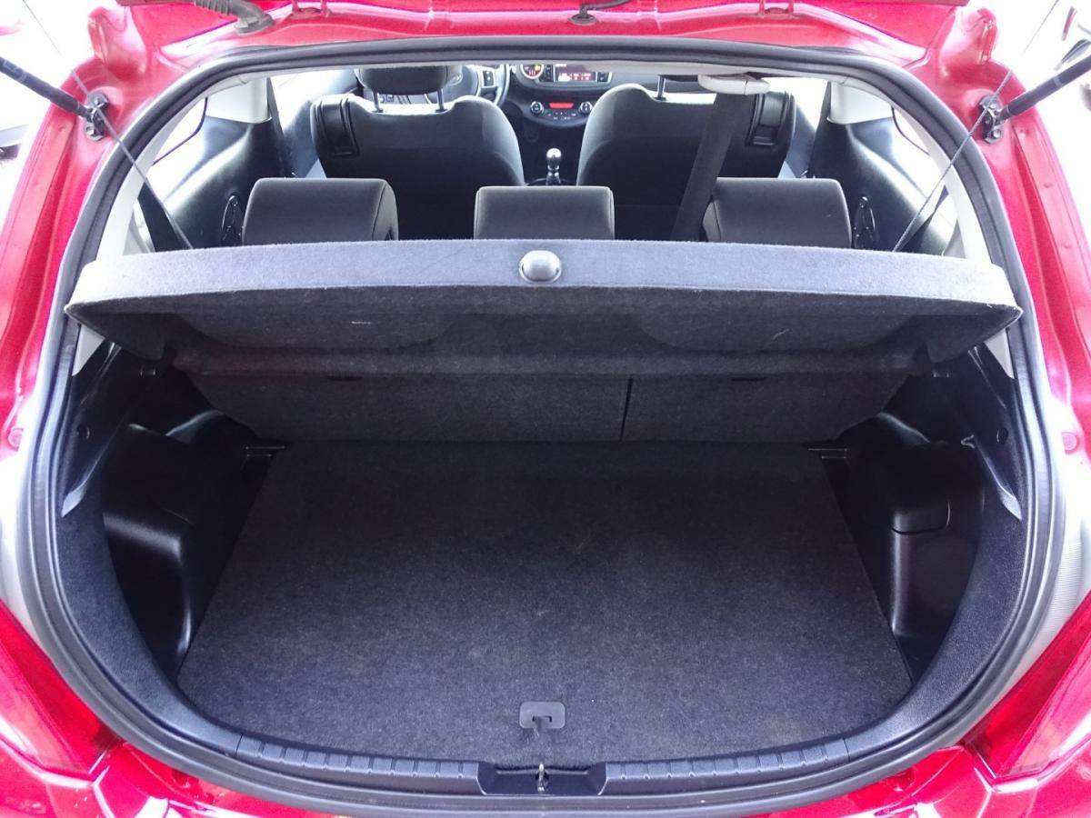 toyota-yaris-2012-diesel-1364cc