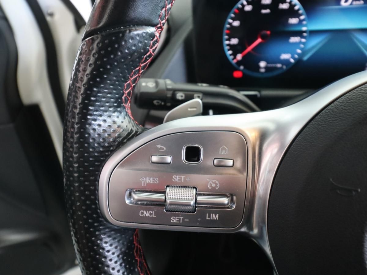 mercedes-benz-gla-2021-hibrido-1322cc