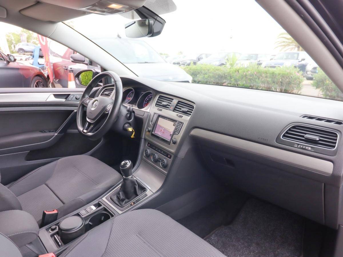 volkswagen-golf-variant-2017-diesel-1598cc