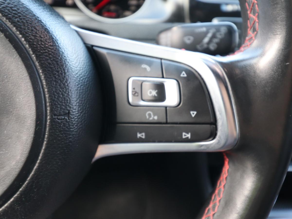 volkswagen-golf-2013-gasolina-1984cc