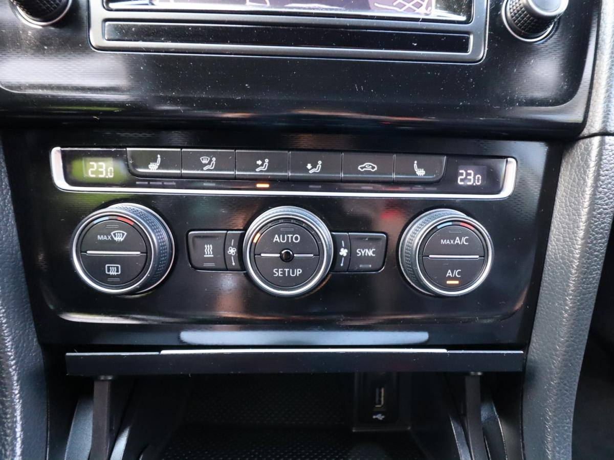 volkswagen-golf-2013-gasolina-1984cc