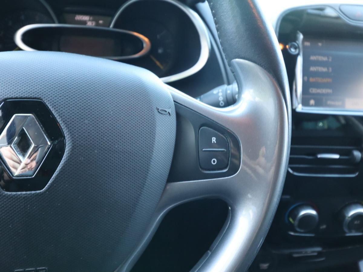 renault-clio-sport-tourer-2015-diesel-1461cc