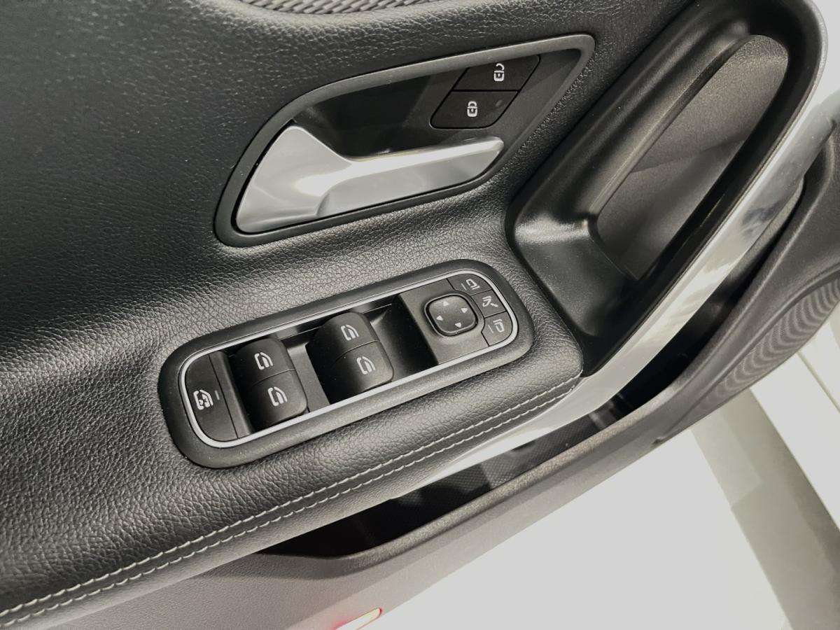 mercedes-benz-cla-2019-diesel-1950cc