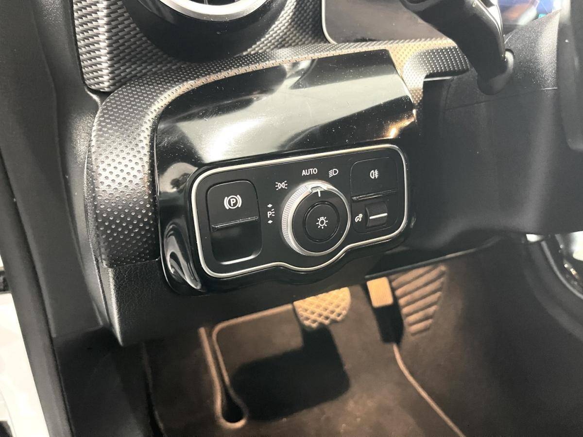 mercedes-benz-cla-2019-diesel-1950cc