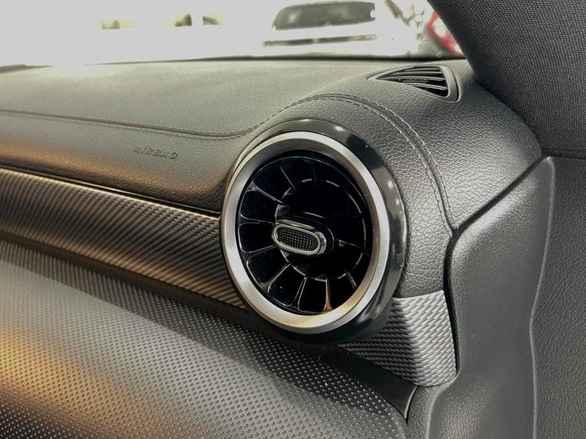 mercedes-benz-cla-2019-diesel-1950cc