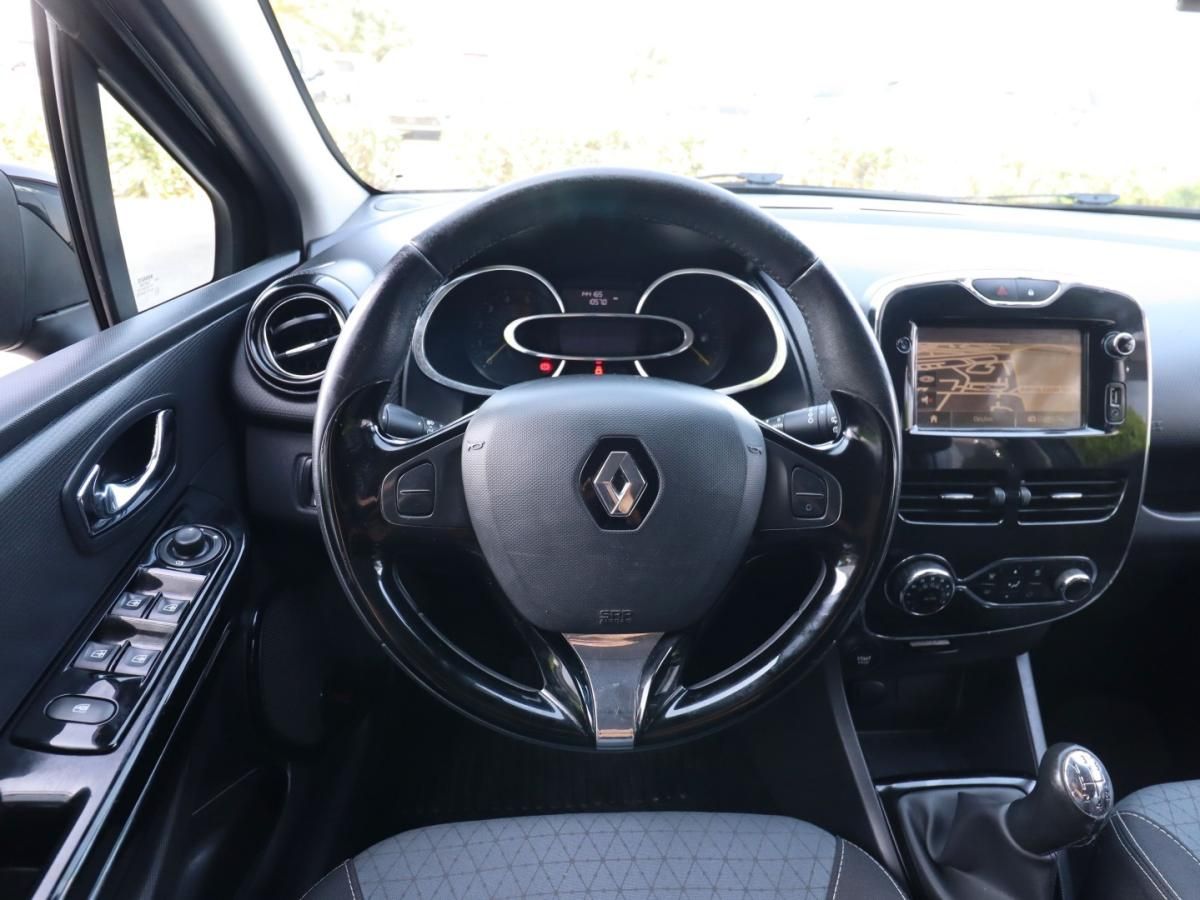 renault-clio-sport-tourer-2013-diesel-1461cc