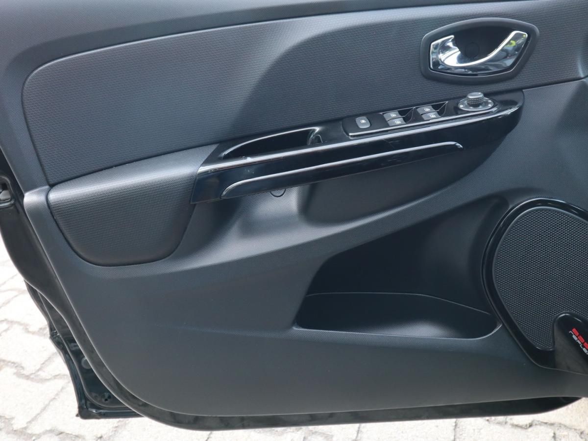 renault-clio-sport-tourer-2013-diesel-1461cc