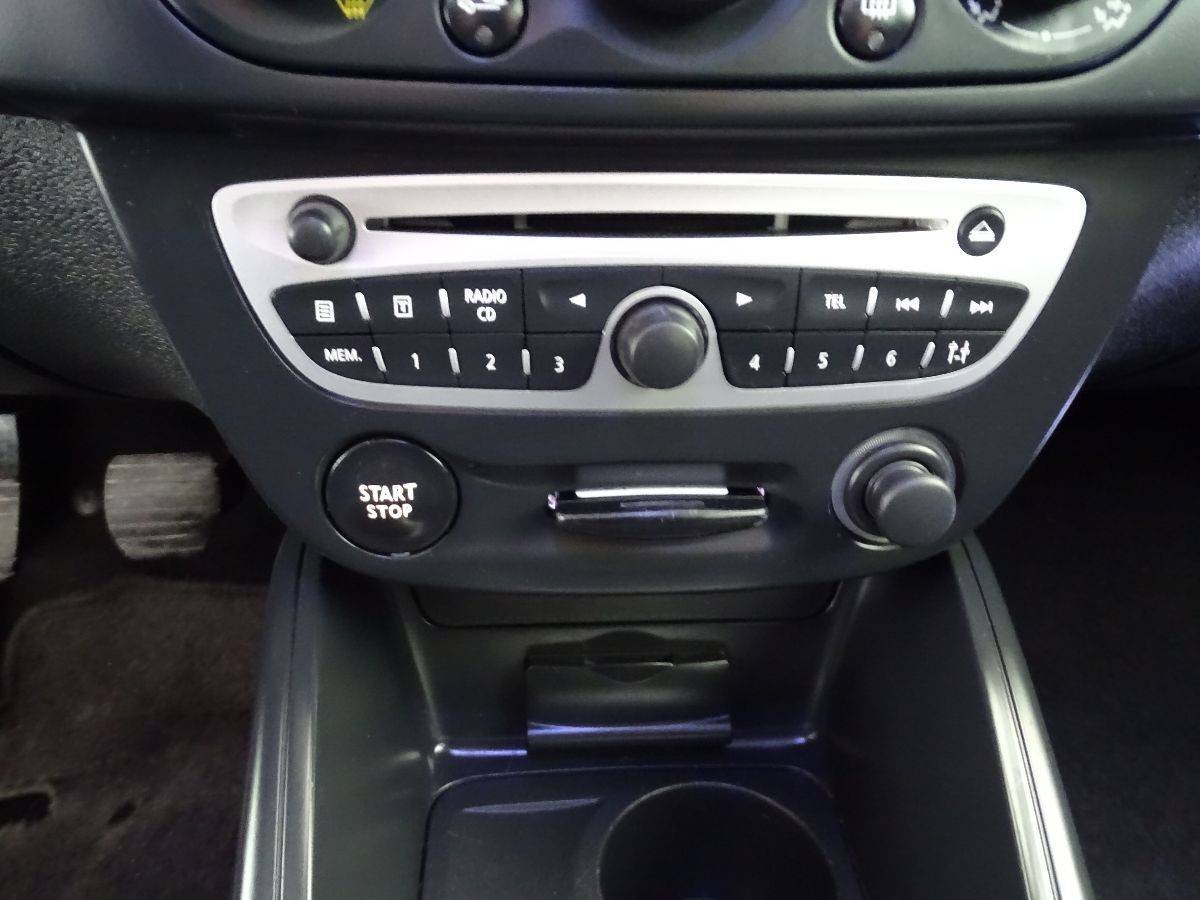renault-megane-sport-tourer-2011-diesel-1500cc