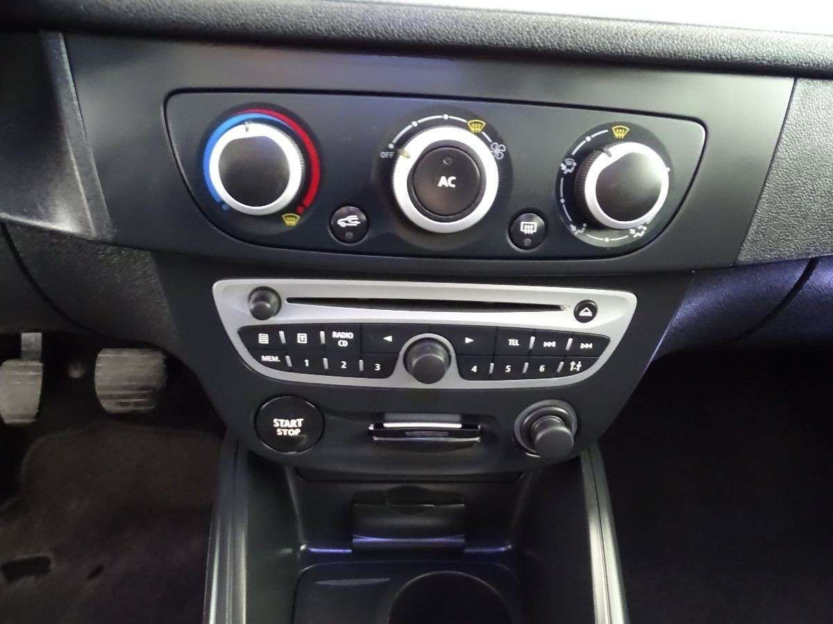 renault-megane-sport-tourer-2011-diesel-1500cc