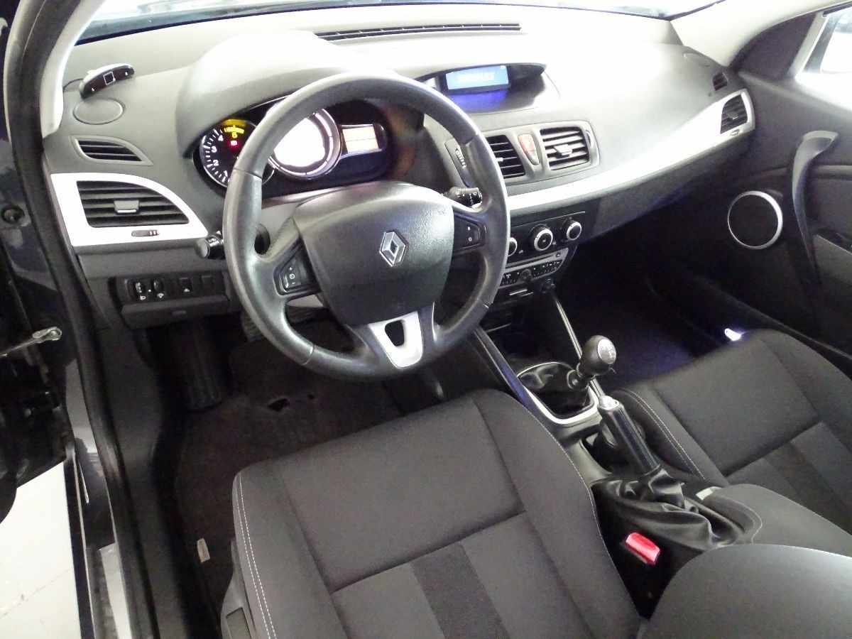 renault-megane-sport-tourer-2011-diesel-1500cc