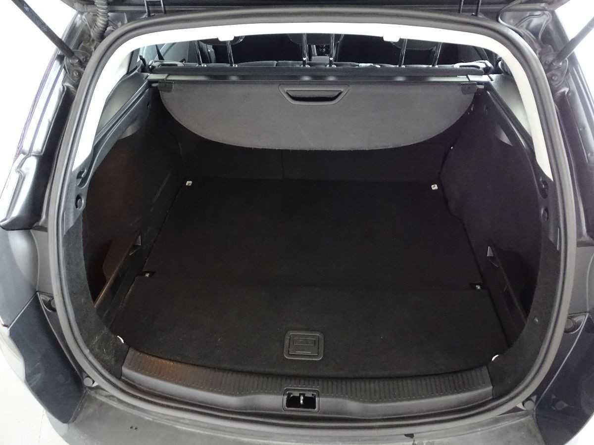 renault-megane-sport-tourer-2011-diesel-1500cc