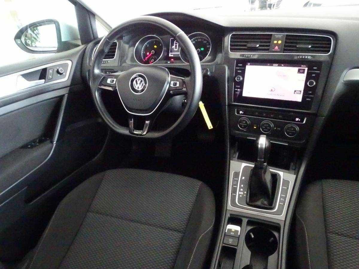volkswagen-golf-2018-diesel-1600cc