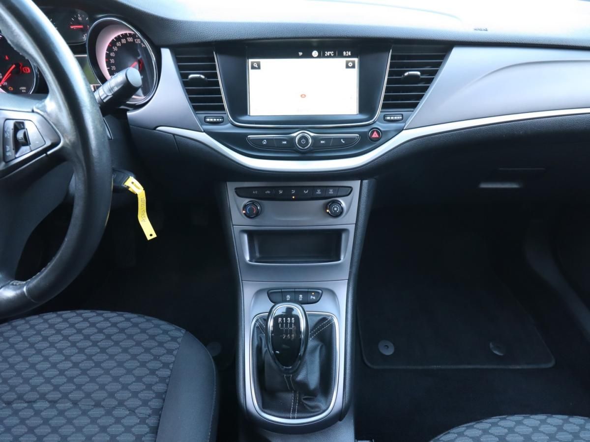 opel-astra-sport-tourer-2021-diesel-1496cc