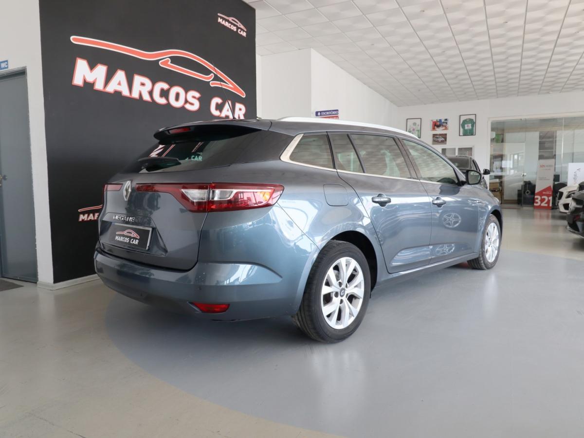 renault-megane-sport-tourer-2018-diesel-1461cc