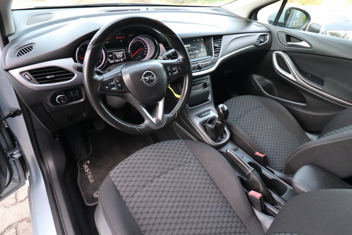 opel-astra-2017-diesel-1598cc