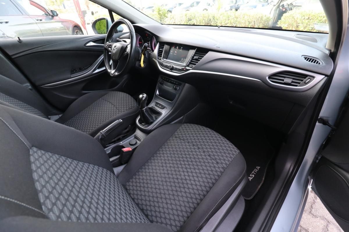 opel-astra-2017-diesel-1598cc