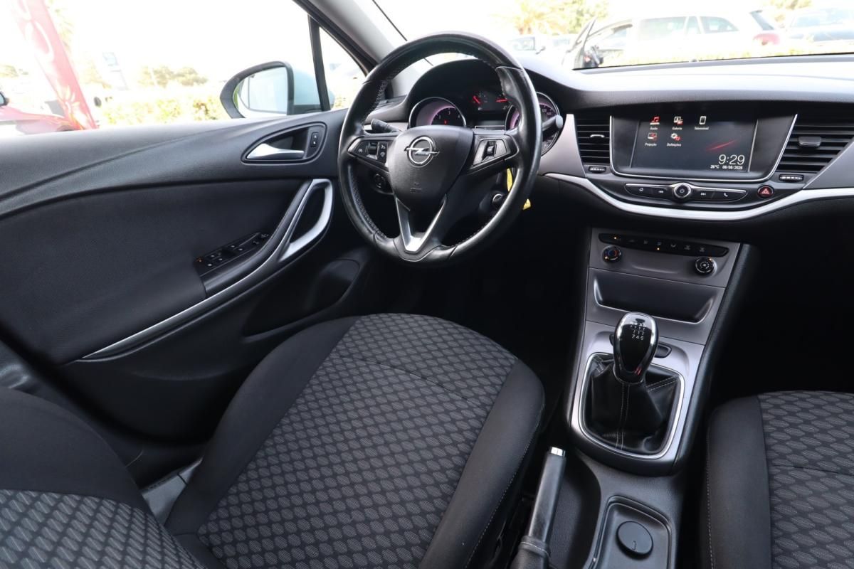 opel-astra-2017-diesel-1598cc