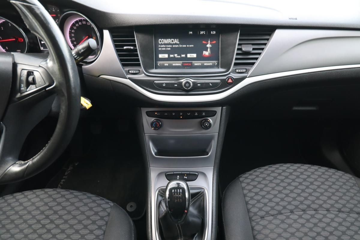 opel-astra-2017-diesel-1598cc