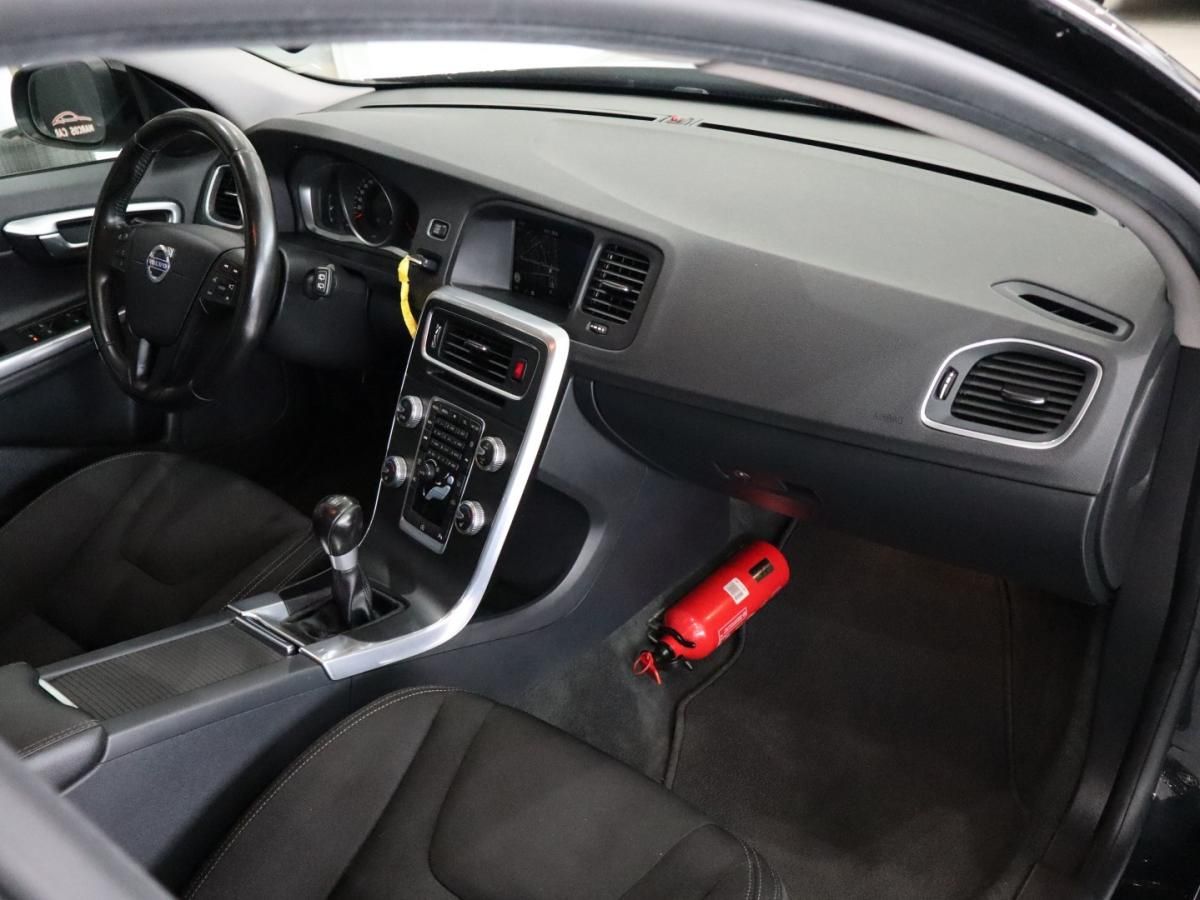 volvo-v60-2015-diesel-1560cc