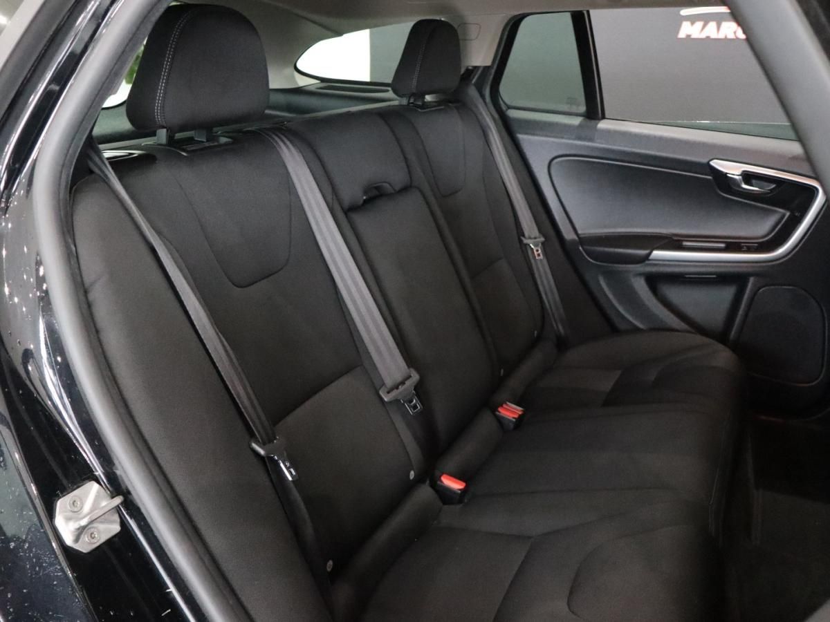 volvo-v60-2015-diesel-1560cc