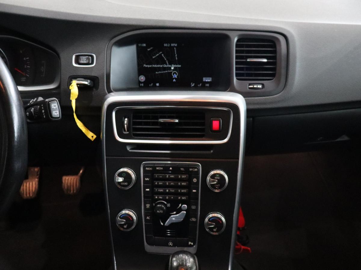 volvo-v60-2015-diesel-1560cc