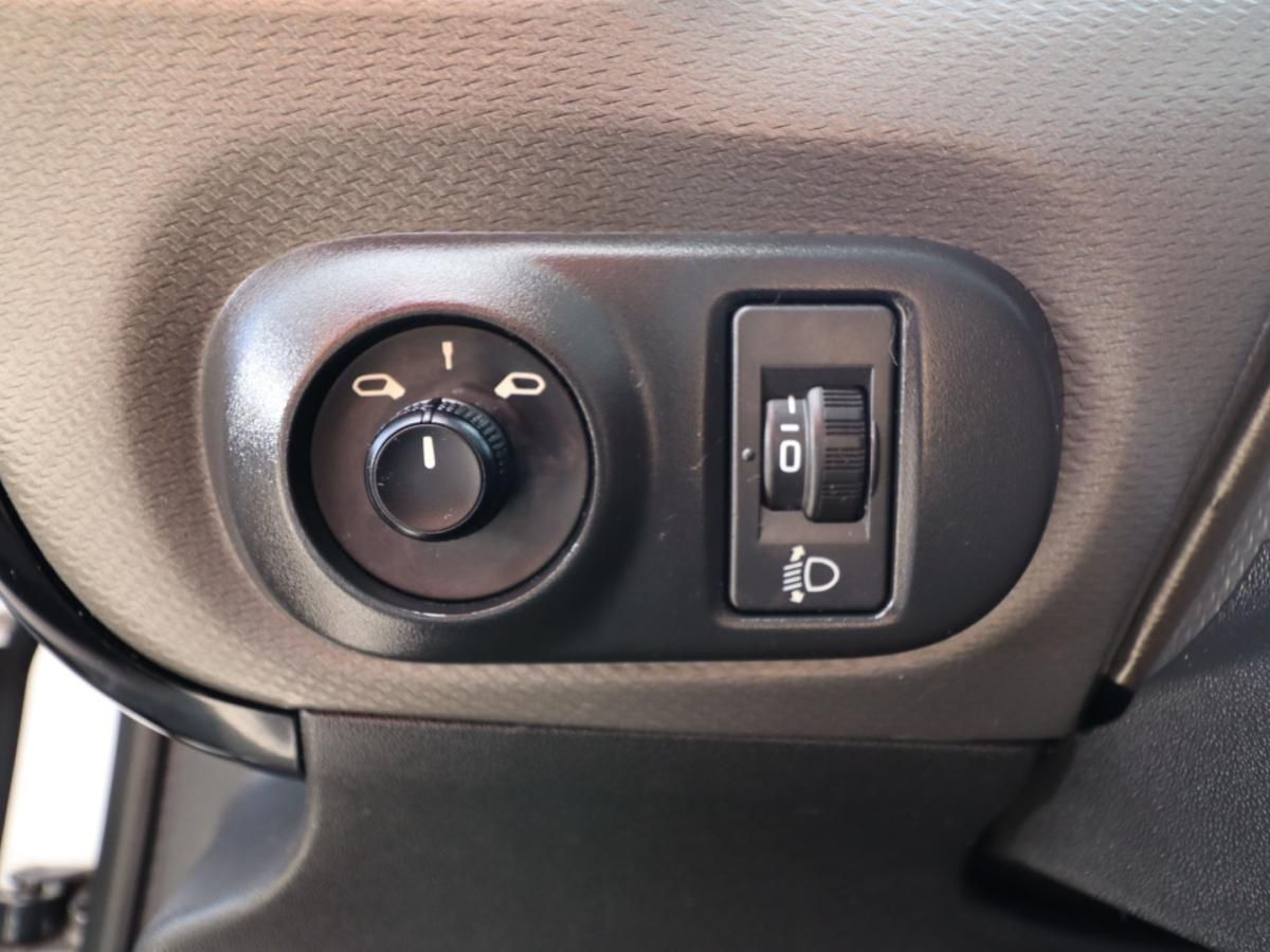 citroen-c4-cactus-2015-diesel-1560cc