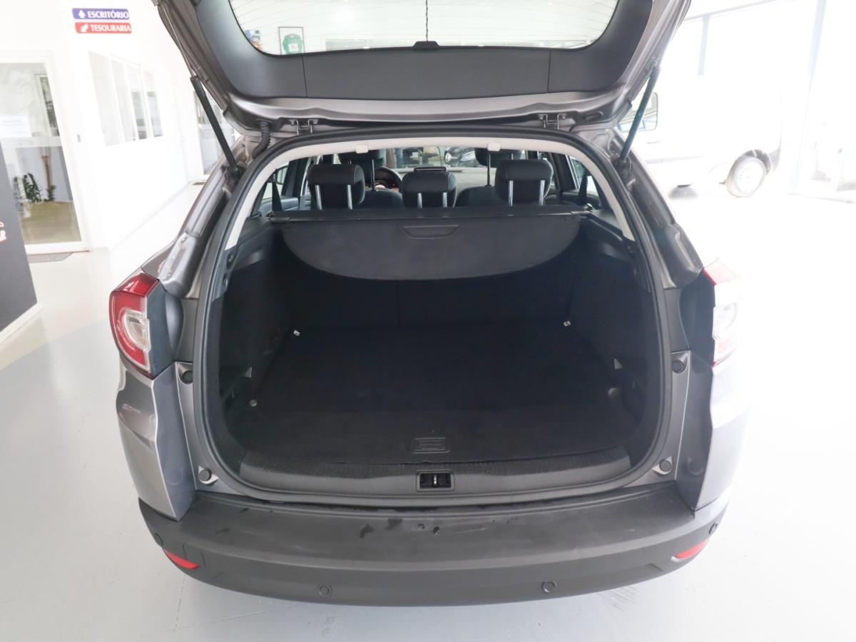 renault-megane-sport-tourer-2014-diesel-1461cc