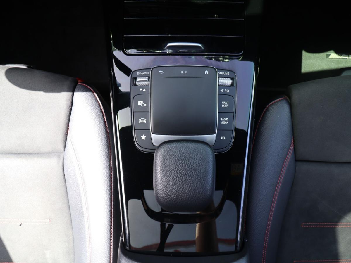 mercedes-benz-classe-a-2020-hibrido-1332cc