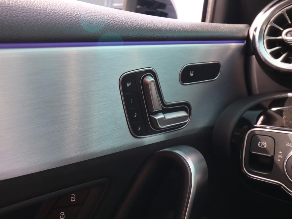 mercedes-benz-classe-a-2020-hibrido-1332cc