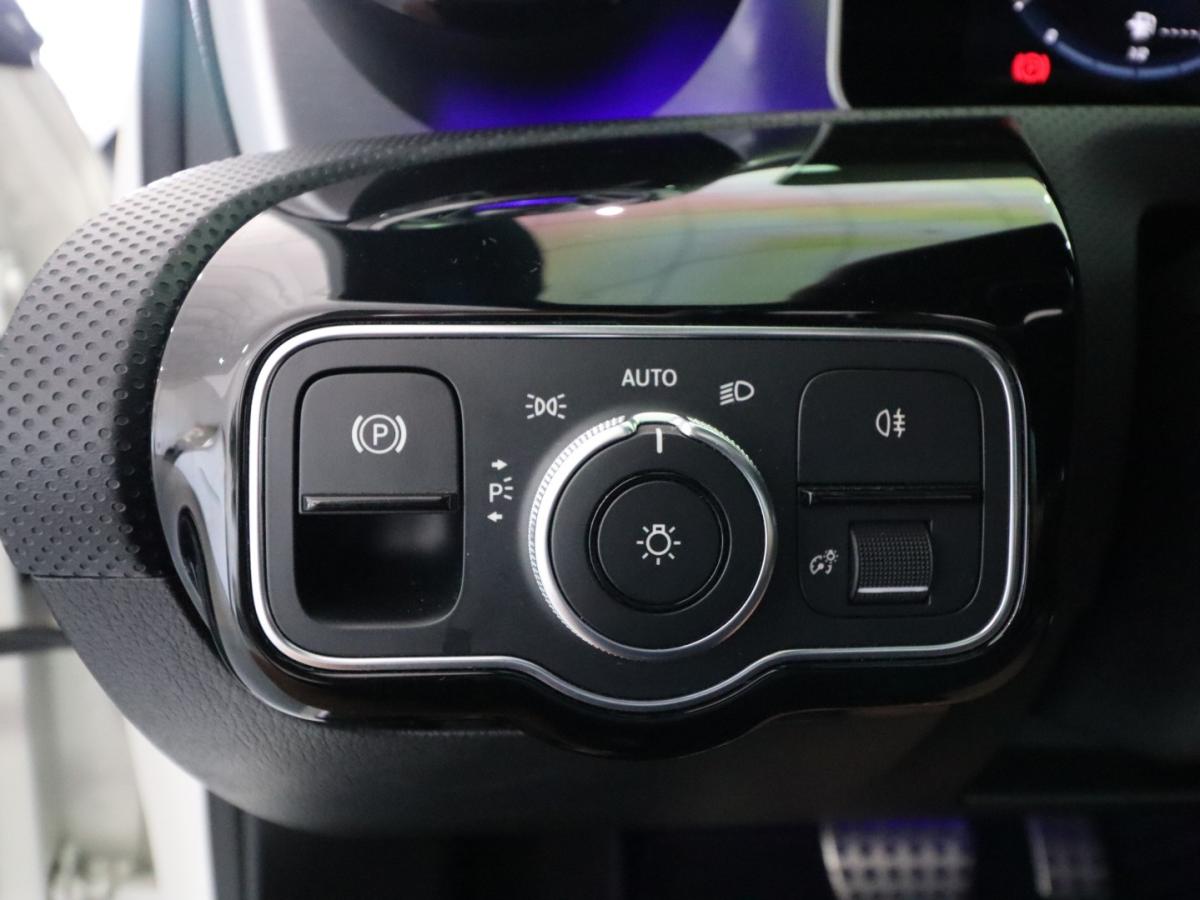 mercedes-benz-classe-a-2020-hibrido-1332cc