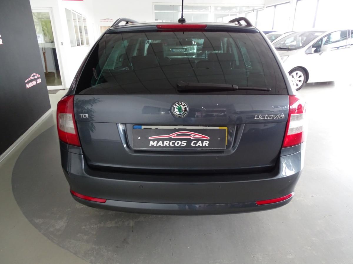 skoda-octavia-break-2010-diesel-1598cc