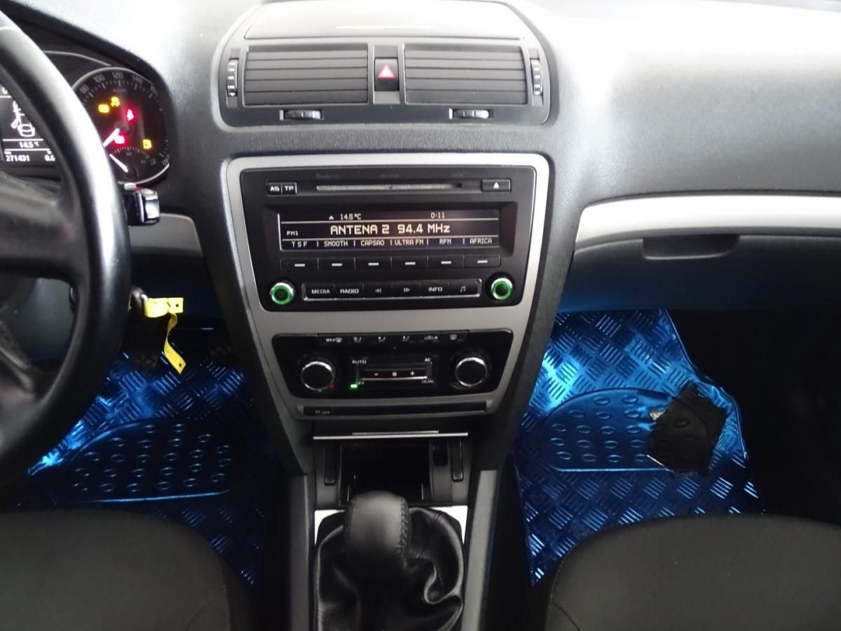 skoda-octavia-break-2010-diesel-1598cc