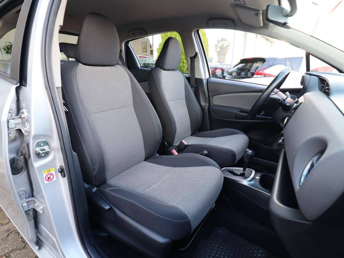 toyota-yaris-2016-hibrido-1497cc