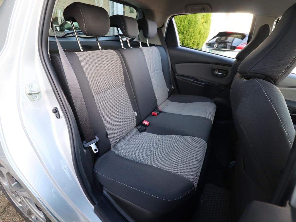 toyota-yaris-2016-hibrido-1497cc