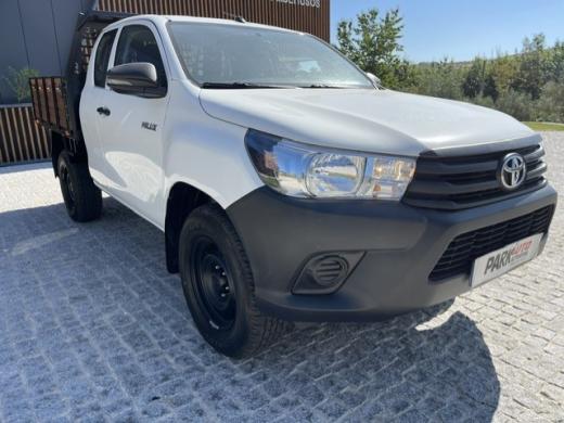 toyota-hilux-2017-diesel-2393cc