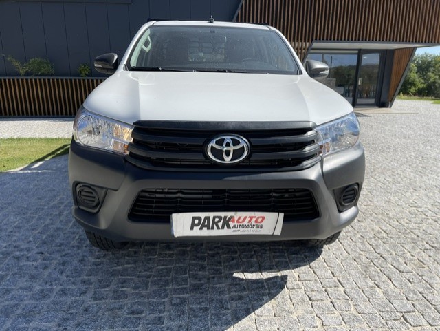 toyota-hilux-2017-diesel-2393cc
