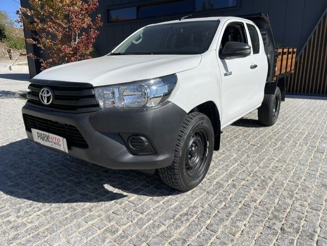 toyota-hilux-2017-diesel-2393cc