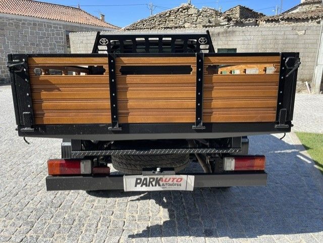 toyota-hilux-2017-diesel-2393cc