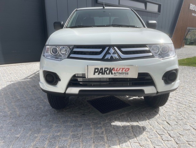 mitsubishi-l200-2014-diesel-2477cc