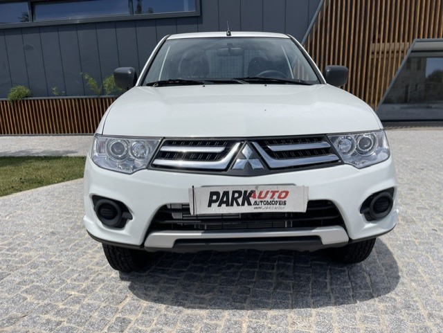 mitsubishi-l200-2014-diesel-2477cc