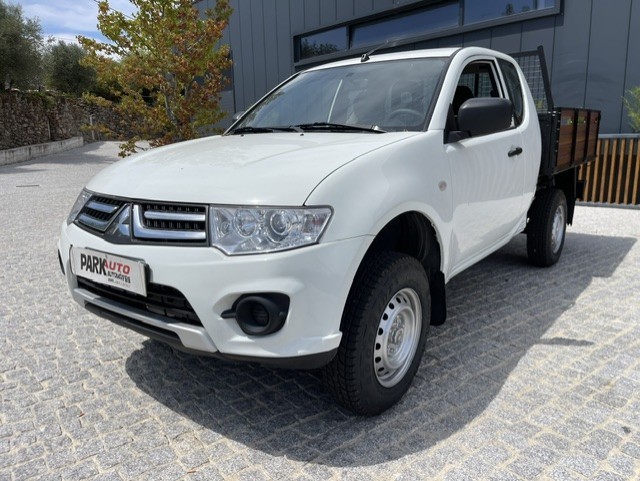 mitsubishi-l200-2014-diesel-2477cc